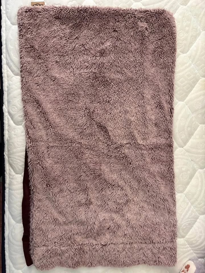 UGG Faux Fur Pillow Case x2 – 73 x 45 cm - photo 4