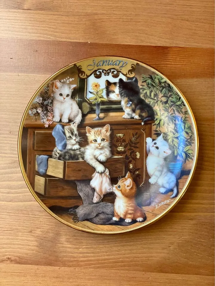 Collector’s  Calendar Plate - January thumbnail