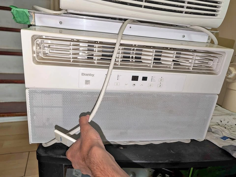 Danby Air Conditioner | ROOM WINDOW AC | FOR SALE