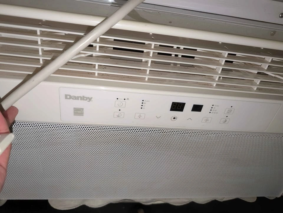Danby Air Conditioner | ROOM WINDOW AC | FOR SALE - photo 3