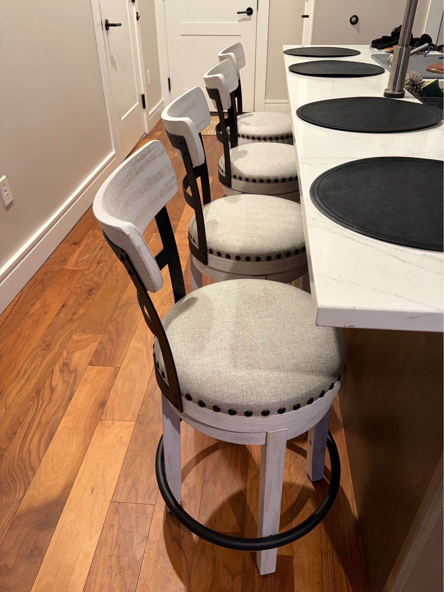 Bar stools (table height)