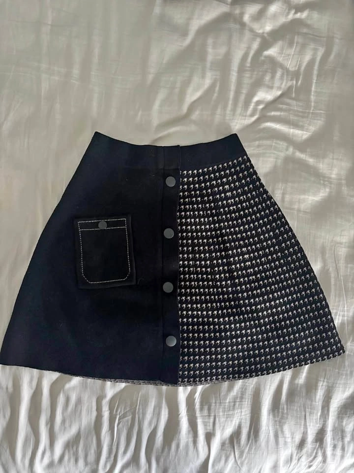 Cute Black & Houndstooth A-Line Skirt (S–M, Stretchy Fit)