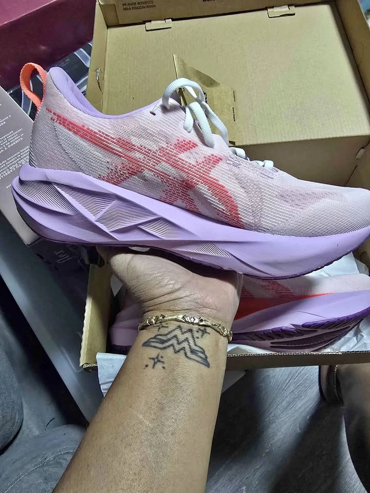 ASICS NOVABLAST 5