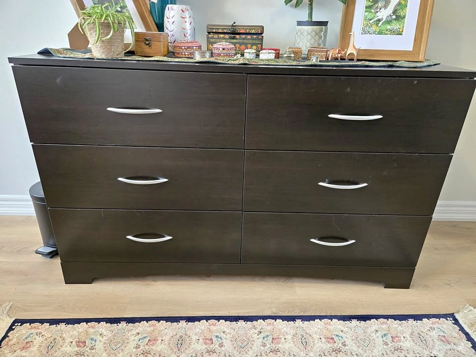 Black 6-Drawer Dresser — Excellent Condition — $185