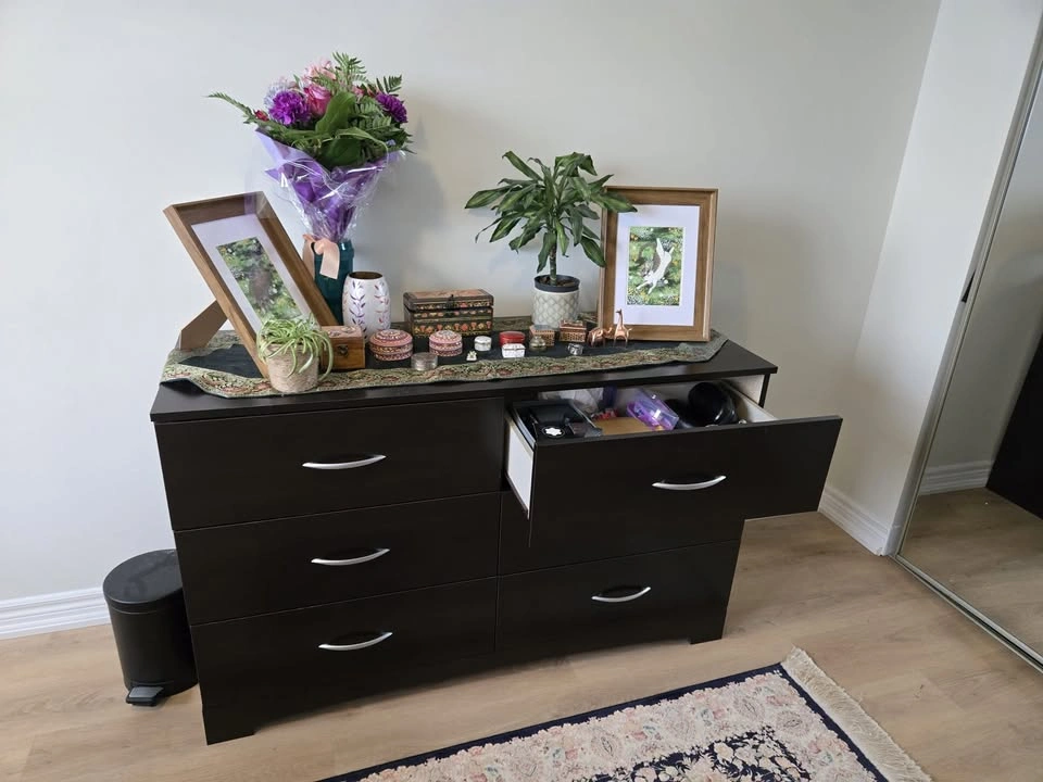 Black 6-Drawer Dresser — Excellent Condition — $185 - photo 3