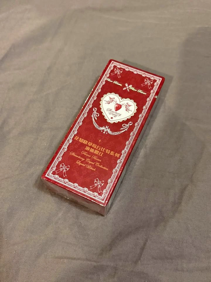 Flower knows strawberry Cupid liquid blush 04