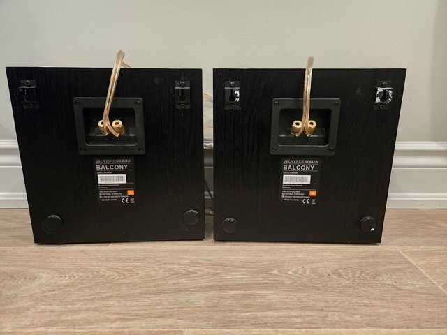 JBL Venue Series "Balcony" Bookshelf / Surround Speakers - photo 3