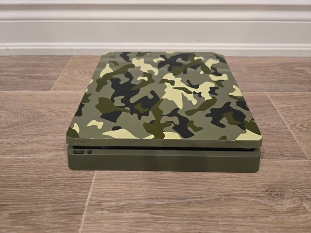Firmware 8.52 Limited Edition Green Camouflage PS4 Slim 1TB