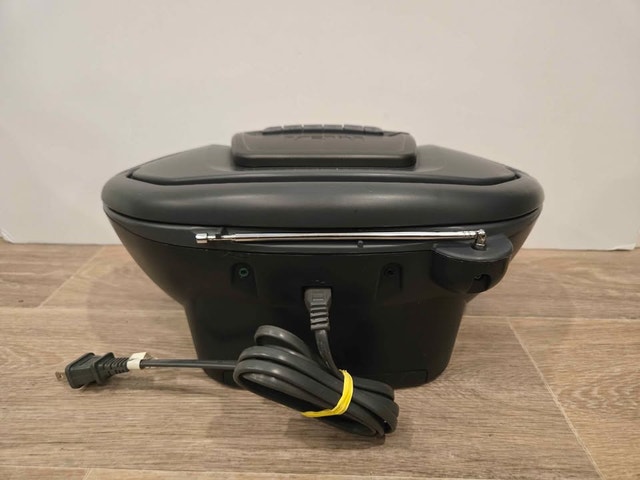 RCA Portable Boombox – CD, Cassette, Radio & Aux - photo 4