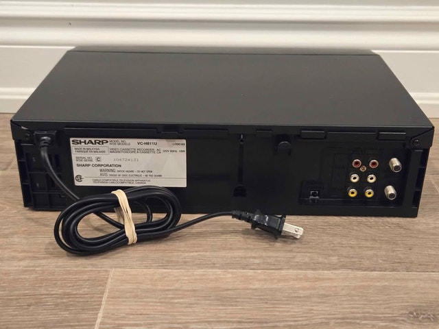 Sharp VC-H811 4-Head Hi-Fi Stereo VCR – Excellent Condition! - photo 2