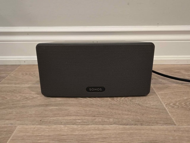 Sonos Play 3 Wireless Speaker - Excellent Condition (Black)