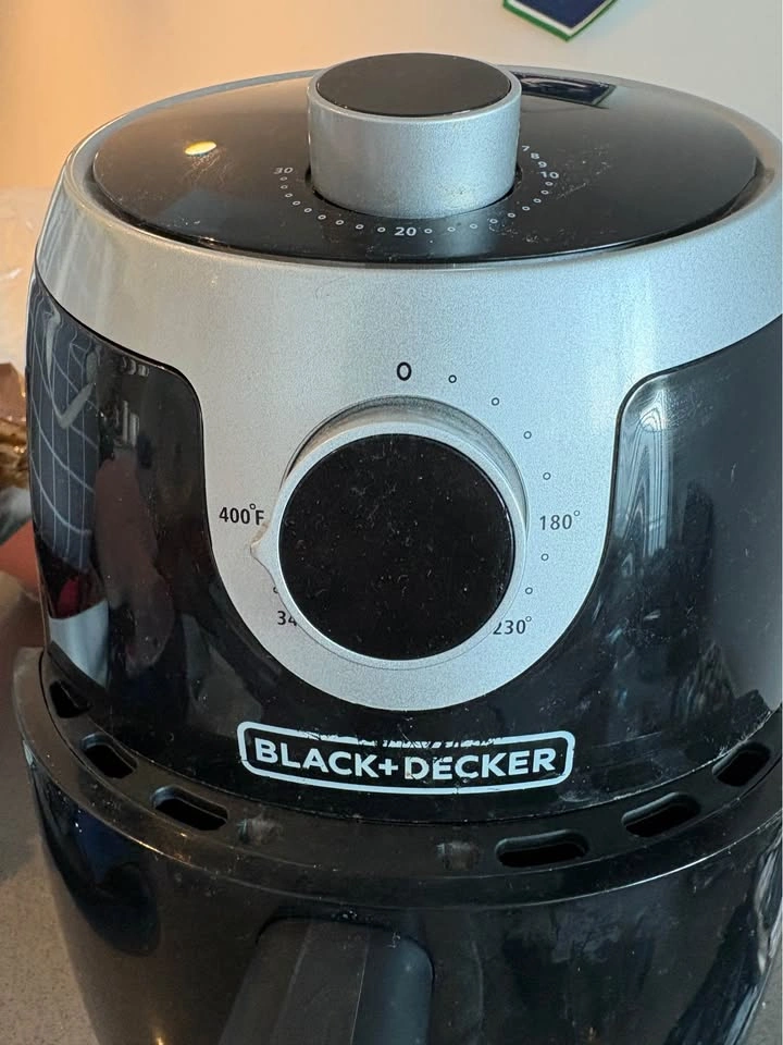 Black+Decker 2QT Compact Air Fryer - photo 3