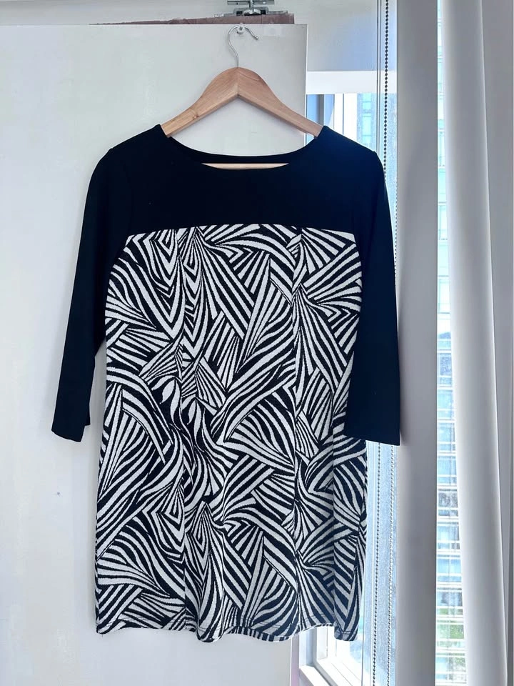 Size 12 Black and White Geometric Print Shift Dress - photo 2