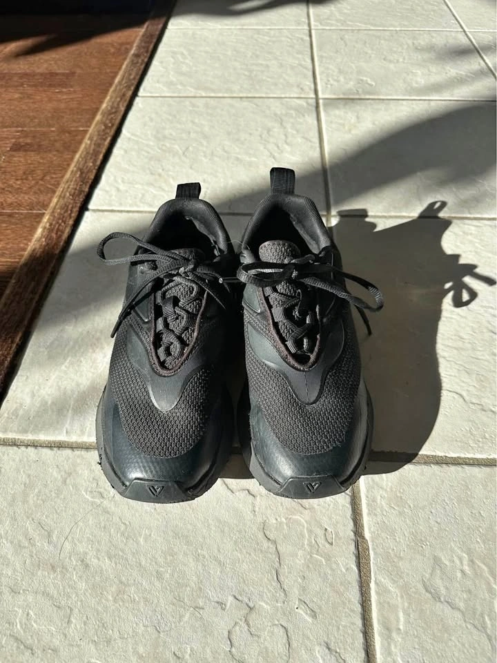 Vessi Women’s Waterproof Tidal Sneaker - size 7.5