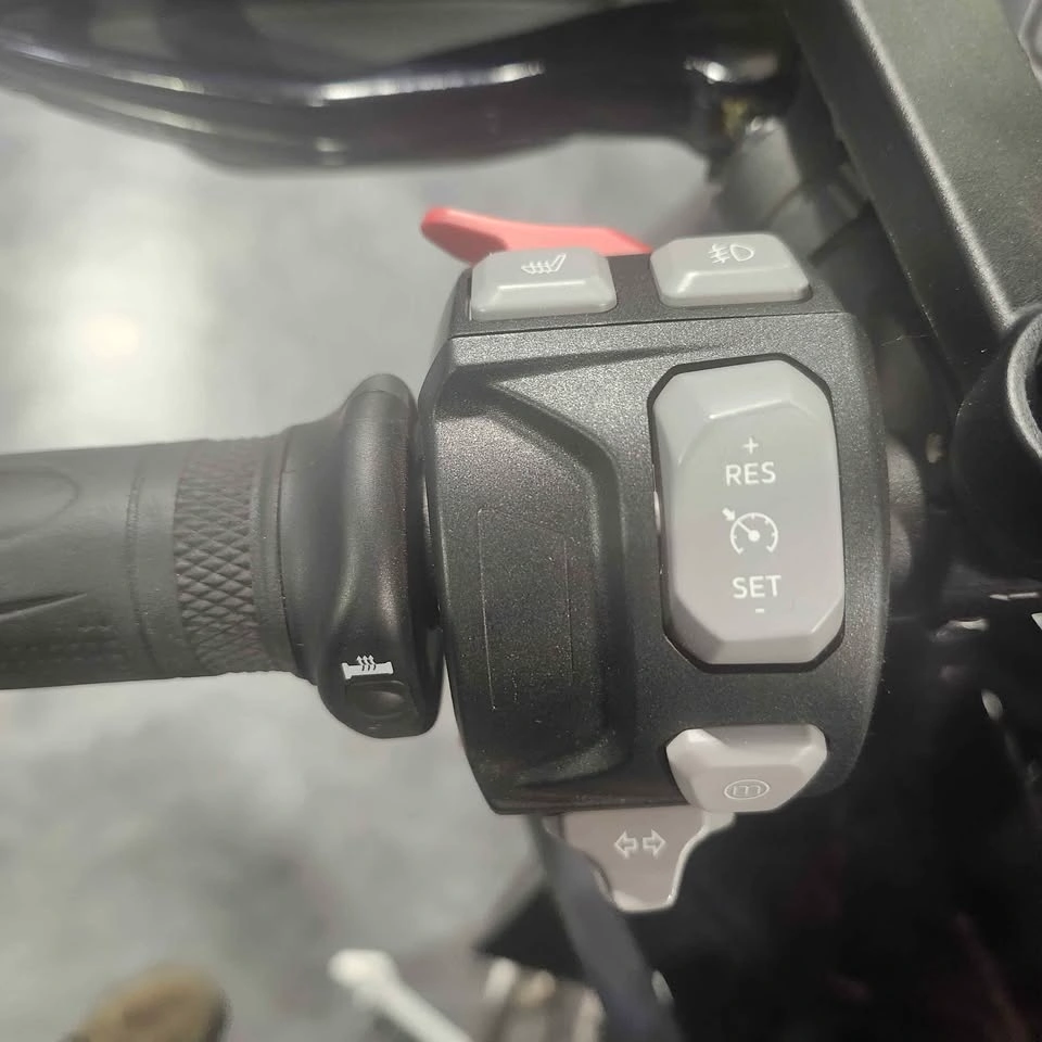 2023 Triumph Tiger - photo 4