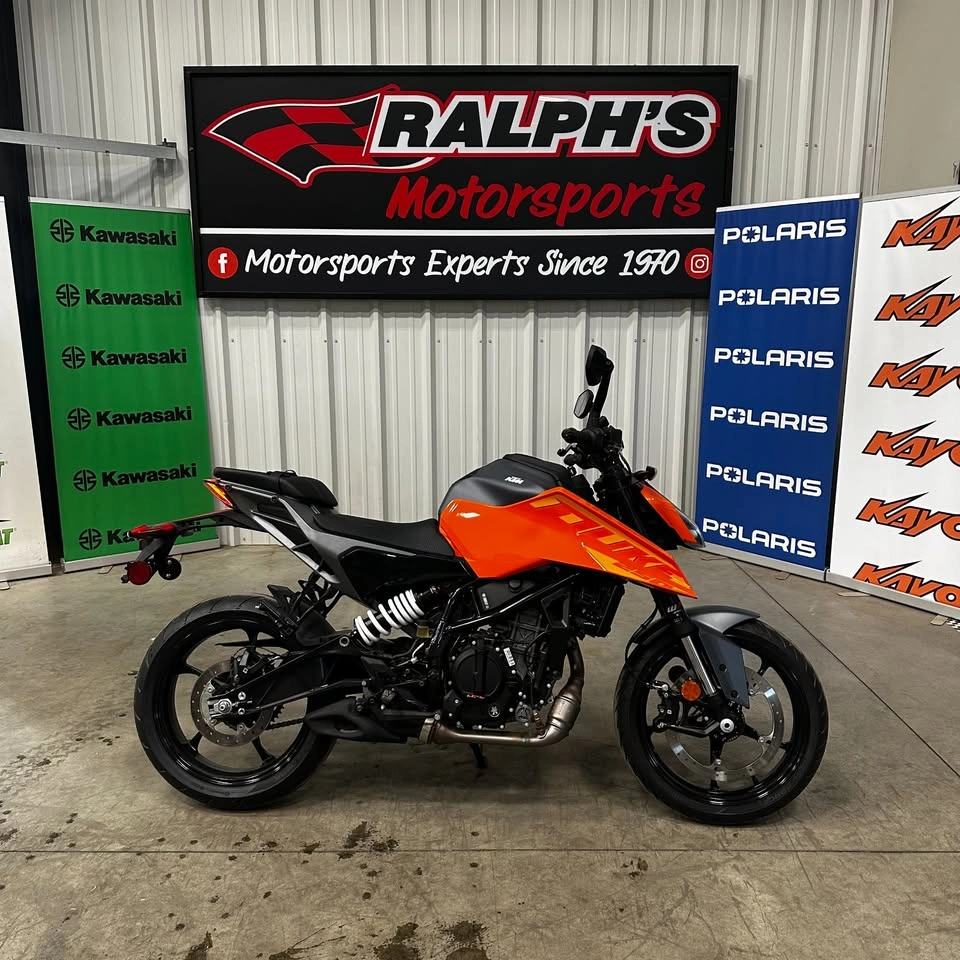 2024 KTM Duke - photo 2