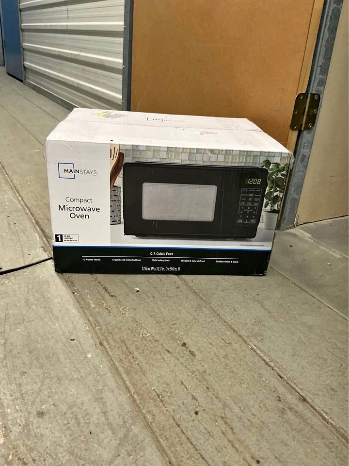 Mainstays Compact Microwave Oven