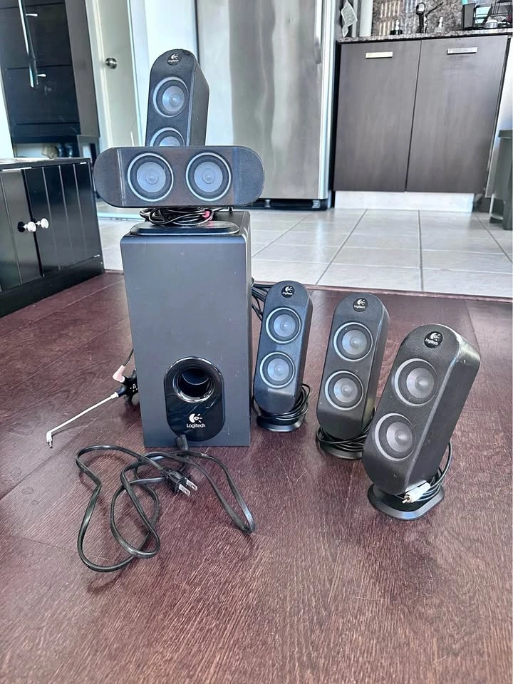 Logitech X-530 5.1 Surround Sound Speaker System