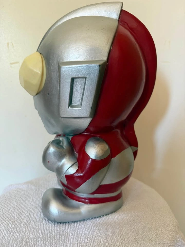 Vintage Ultraman Coin Bank - photo 2