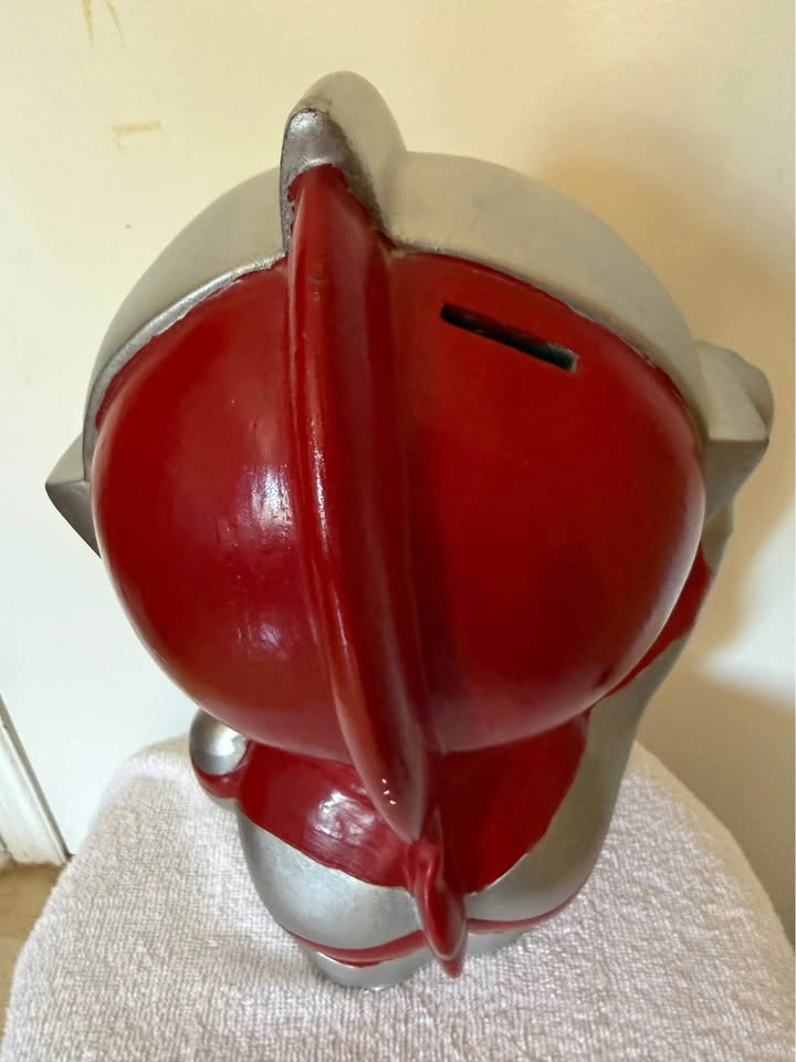 Vintage Ultraman Coin Bank - photo 5