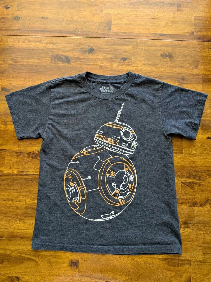 Kids Star Wars BB8 Tshirt - Size Small