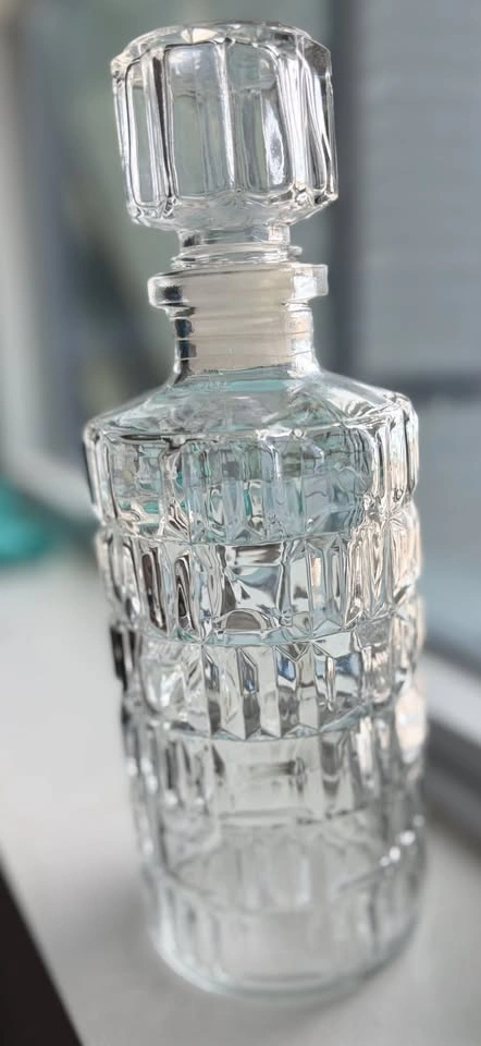 Vintage Glass Whiskey Decanter with Stopper - photo 3