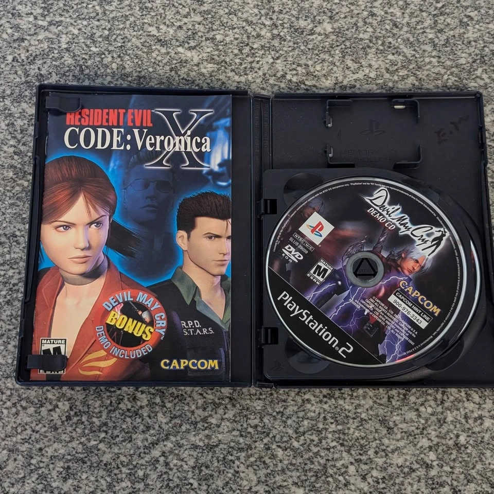 PS2 - Resident Evil Code Veronica X CIB - photo 2