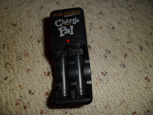 Pure Energy Charge Pal Double AA battery charger