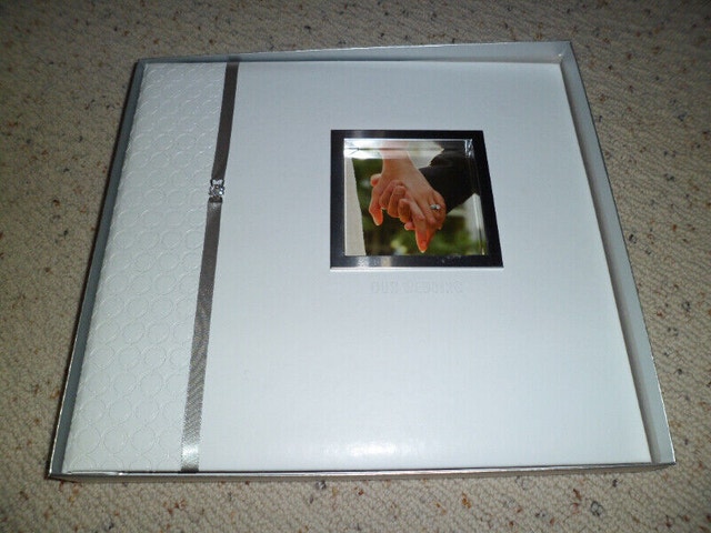 Hallmark Wedding Album SBK1227 12" x 12" Wedding Ring - photo 3