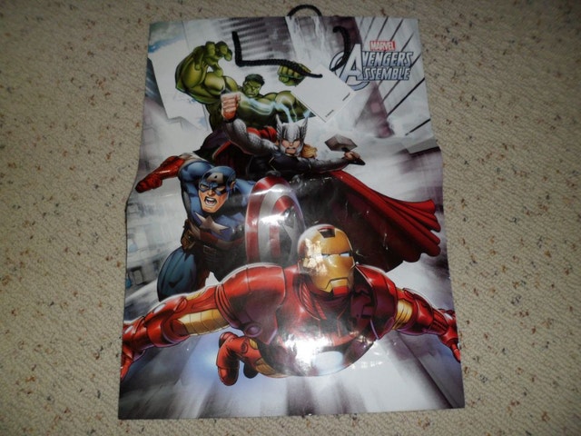 Lot of 4 gift bags Marvel Avengers DC Batman Minions