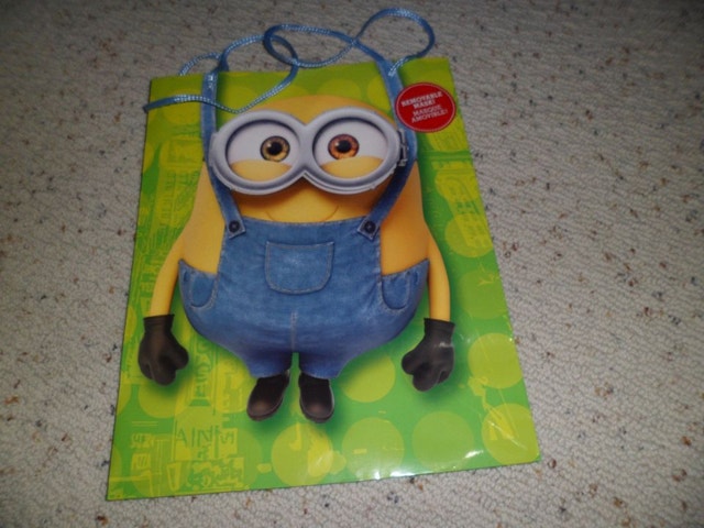Lot of 4 gift bags Marvel Avengers DC Batman Minions - photo 2
