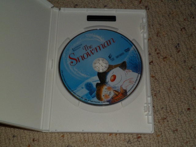 The Raymond Briggs' The Snowman (1982) DVD - photo 2