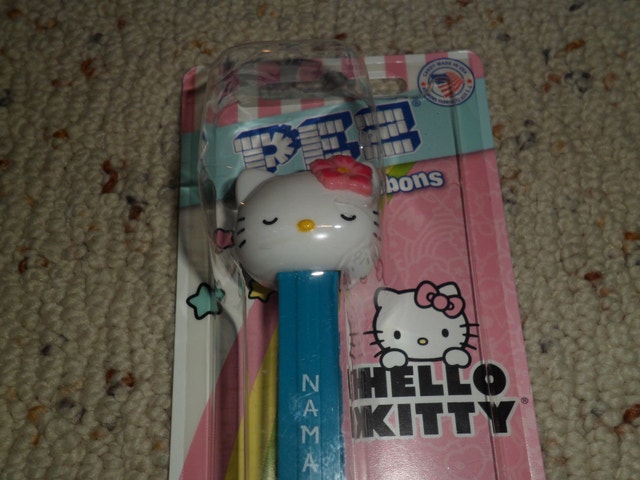 Hello Kitty Namaste PEZ dispenser & Candy NEW - photo 2
