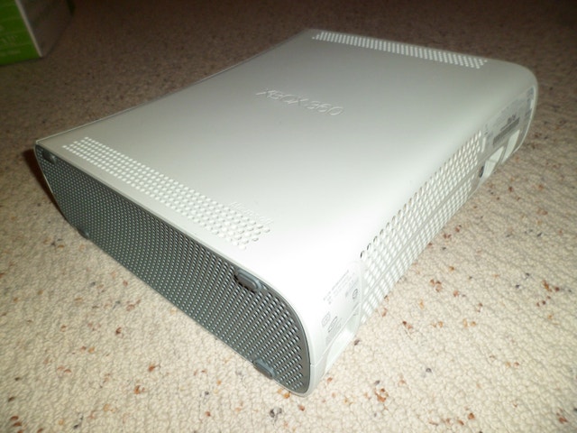 Xbox 360 with disc drive RROD less hard drive - photo 2