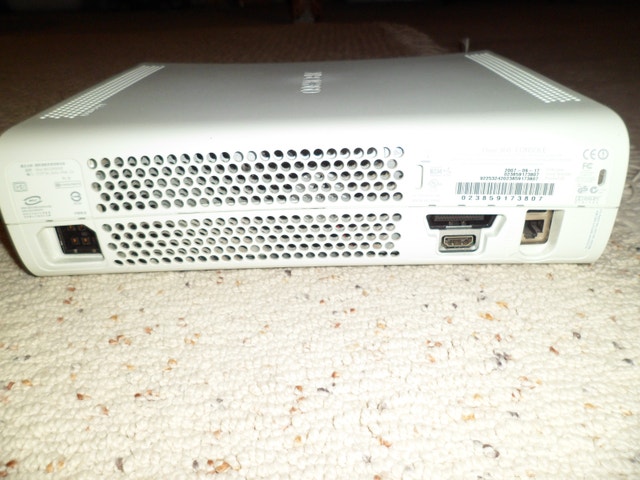 Xbox 360 with disc drive RROD less hard drive - photo 4