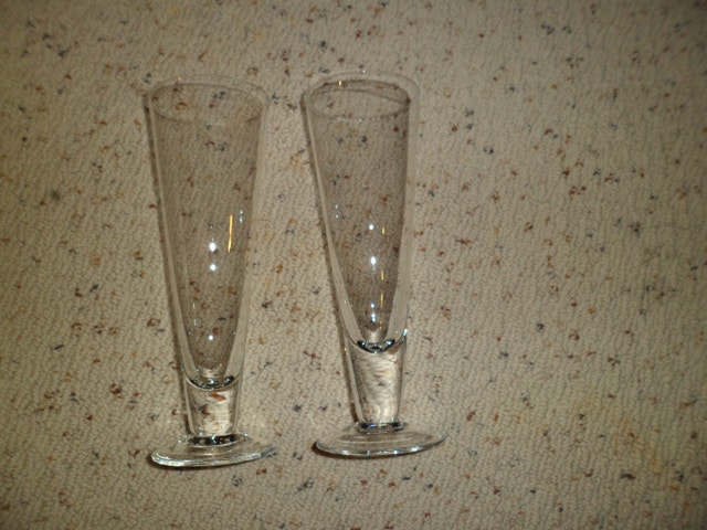 Qty 2 beer glasses 9" high - NEW
