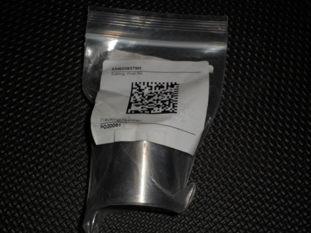 AM503937M1 Pivot Pin Bushing Fits Massey Ferguson 1080 1085 1100