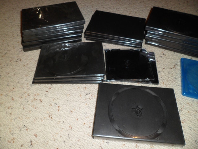Bundle Lot of 33 CD DVD Blu-Ray Empty Cases - photo 2