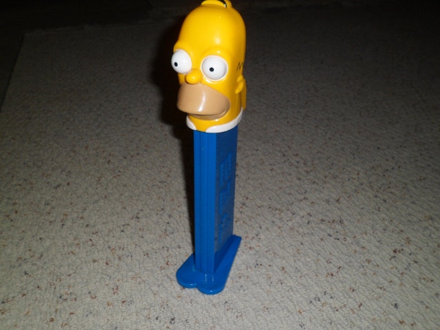 Giant 12" PEZ Candy Roll Dispenser The Simpsons HOMER 2003