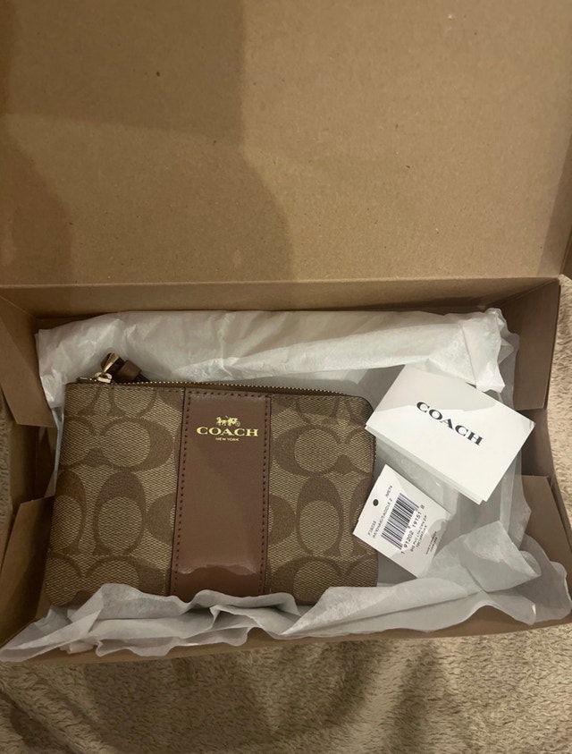 Coach Wristlet - photo 3