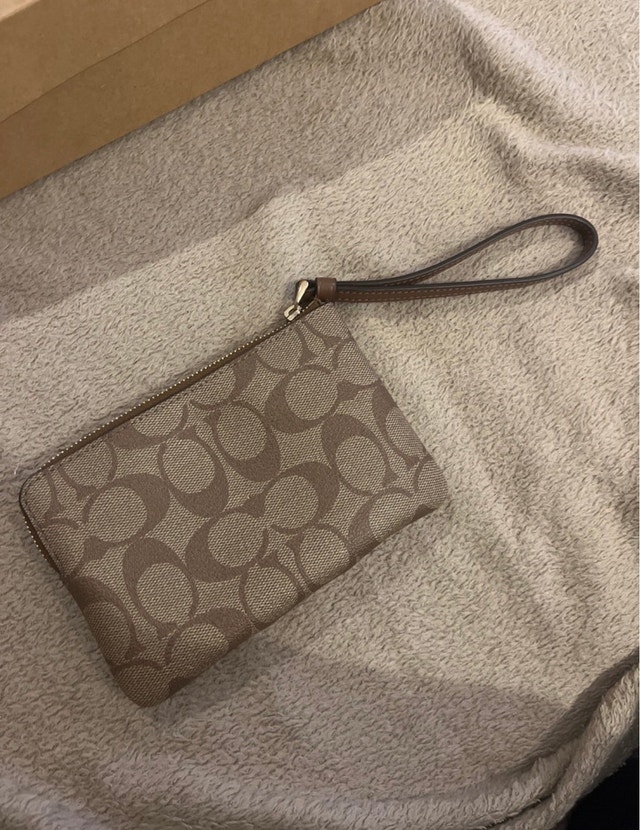 Coach Wristlet - photo 5