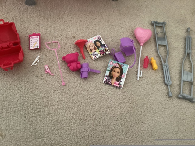 Barbie Care Clinic Vehicle Playset - photo 2