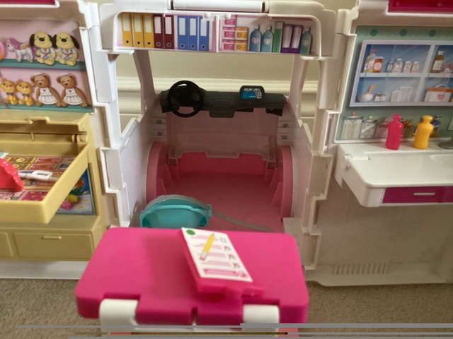 Barbie Care Clinic Vehicle Playset - photo 3