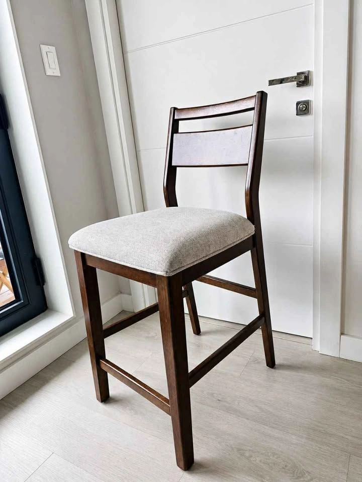 Upholstered countertop stools - photo 2