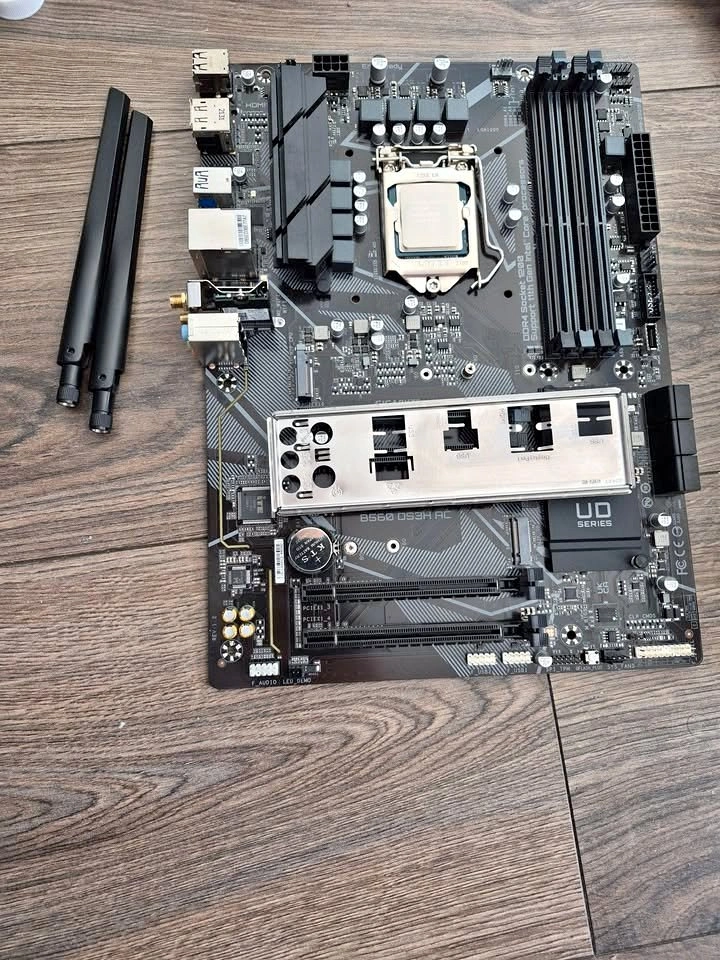 Core i7 11700F and Gigabyte B560 DS3H AC Motherboard Bundle