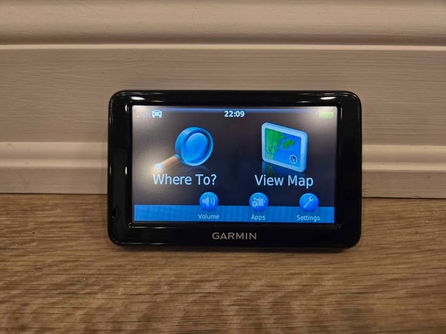 Garmin nuvi 2455LMT GPS - Lifetime Maps & Traffic Included - photo 3