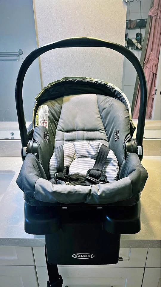 Infant Car Seat + Base