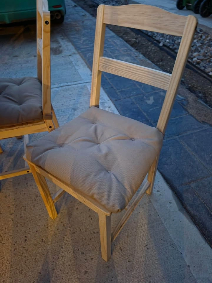 Dining Table With Chairs [NEED GONE ASAP] - photo 3
