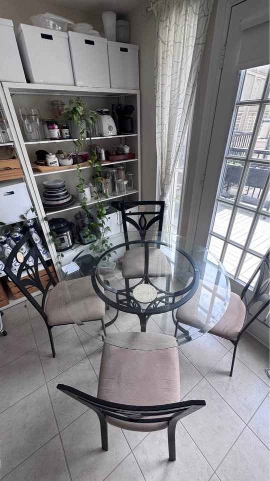Round Glass Dining Table With 4 Chairs - photo 2