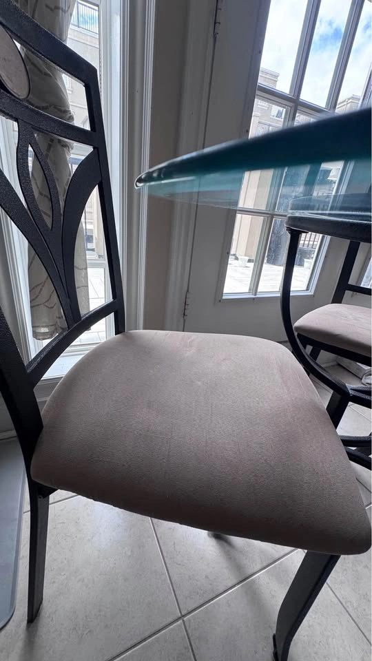 Round Glass Dining Table With 4 Chairs - photo 3